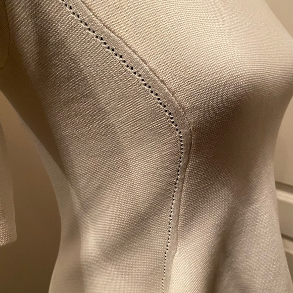 BCBGMAXAZRIA BCBG Cream peplum sweater top. SzM - Picture 4 of 8